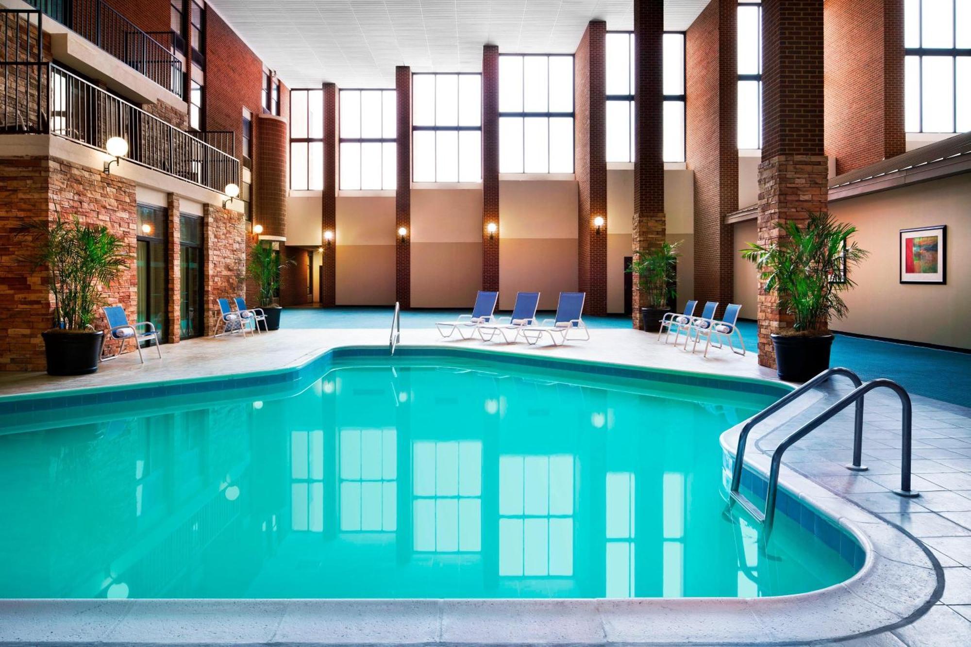 Four Points By Sheraton Richmond Airport Sandston Extérieur photo