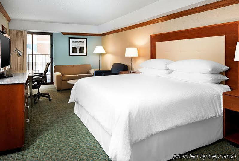 Four Points By Sheraton Richmond Airport Sandston Extérieur photo